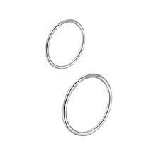 Cargar imagen en el visor de la galería, Silver Twist&amp;Done Hoops
