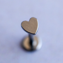 Cargar imagen en el visor de la galería, Corazón Labret
