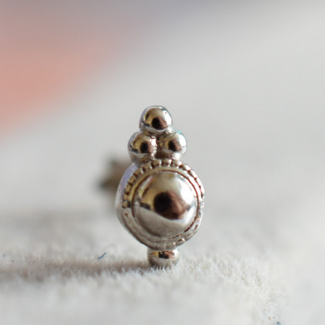 Minimalist Shield Labret